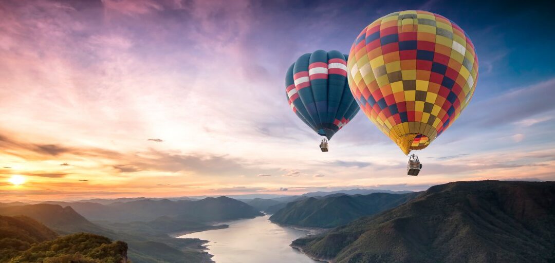 Air balloons are the perfect way to see the entire world in a 80 days travel